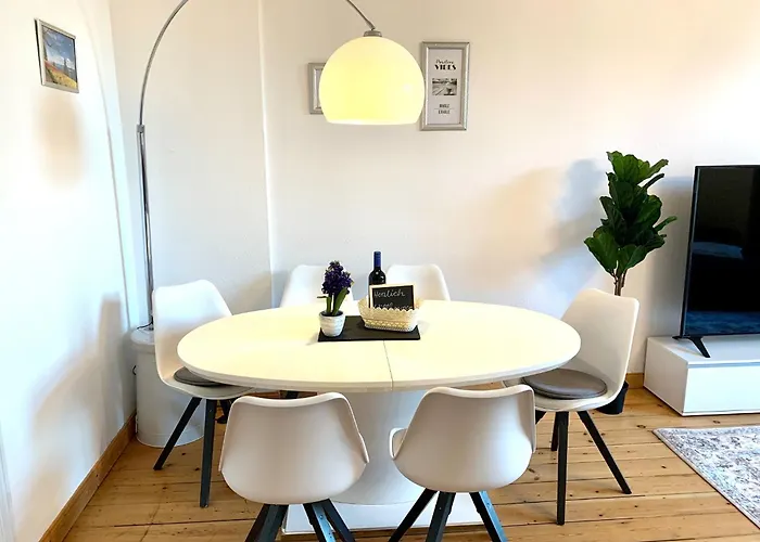 Deutsche - Superior Apartment- 1 Obergeschoss Mit Gem Sauna Und Garten * Rostock